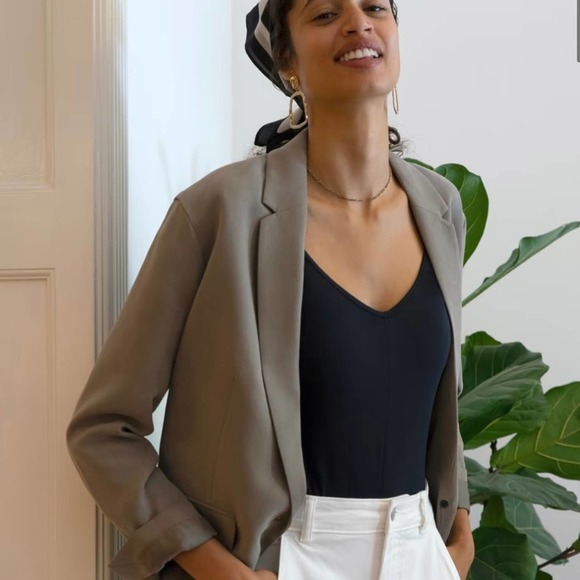 Everlane Charcoal Bodysuit - Picture 2 of 9